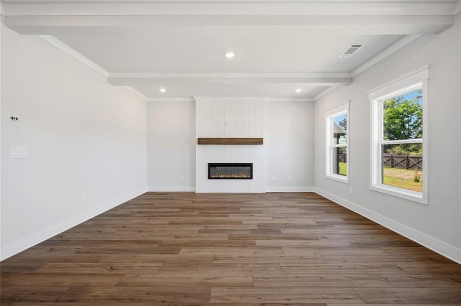 Spacious, unfurnished interior of a new home in Greenefield, Cartersville (Image 30). Spacious, unfurnished interior of a new home in Greenefield, Cartersville (Image 30).