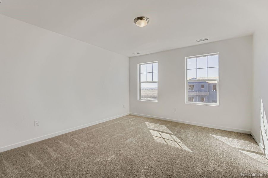 Spacious, unfurnished interior of a new home in Ledge Rock: The Monarch Collection, Johnstown (Image 7).