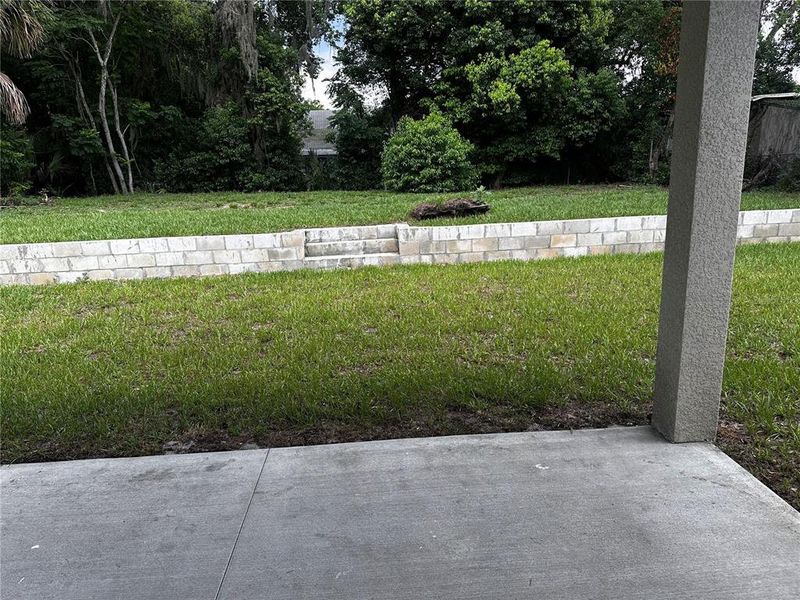 Exterior details and patio area of a home in , Deland (Image 3).