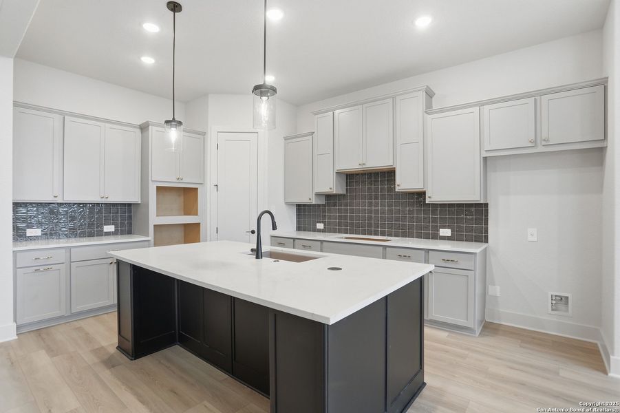 Furnished interior view inside a new home in Haby Hill 50s, San Antonio (Image 10).