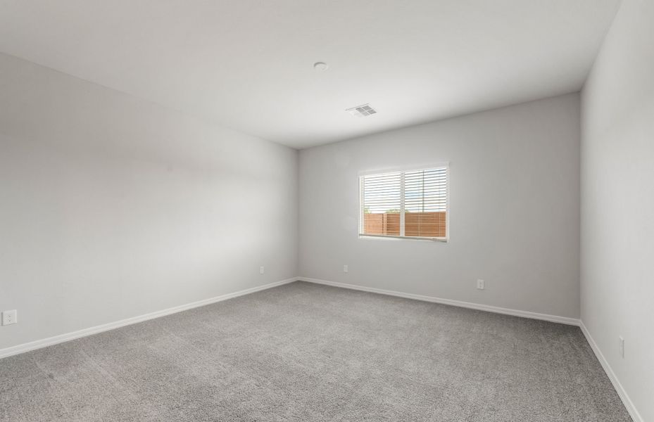Spacious, unfurnished interior of a new home in El Cidro, Goodyear (Image 18).