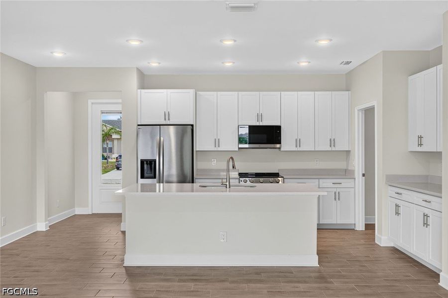 Furnished interior view inside a new home in Cape Coral, Cape Coral (Image 8).