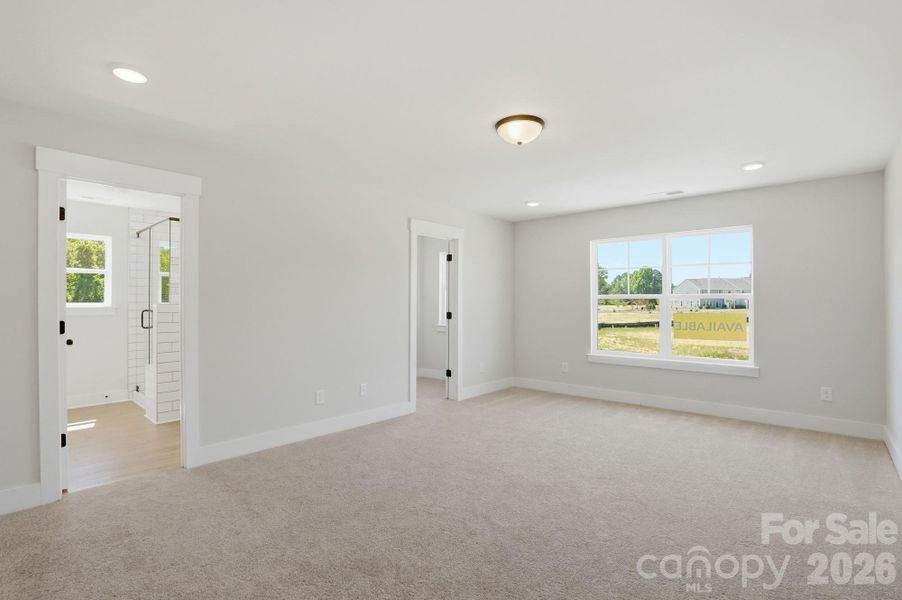 Spacious, unfurnished interior of a new home in Blythe Mill Townhomes, Waxhaw (Image 42).