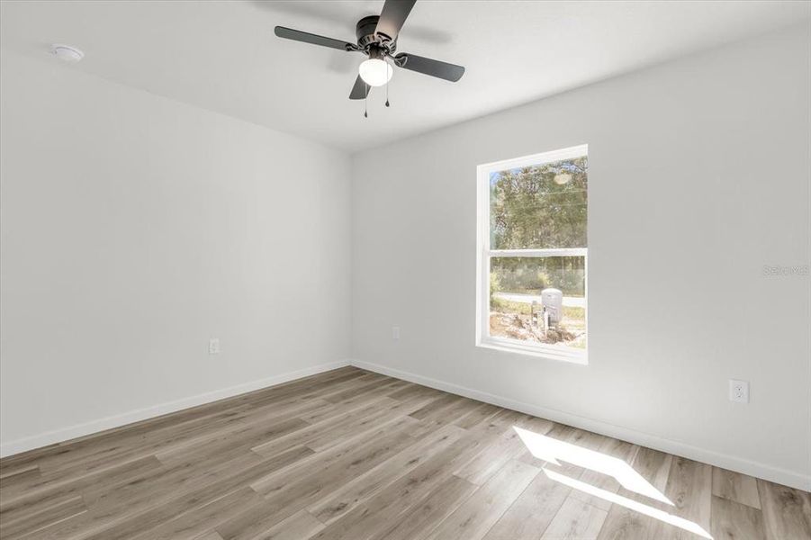 Spacious, unfurnished interior of a new home in , Dunnellon (Image 17).