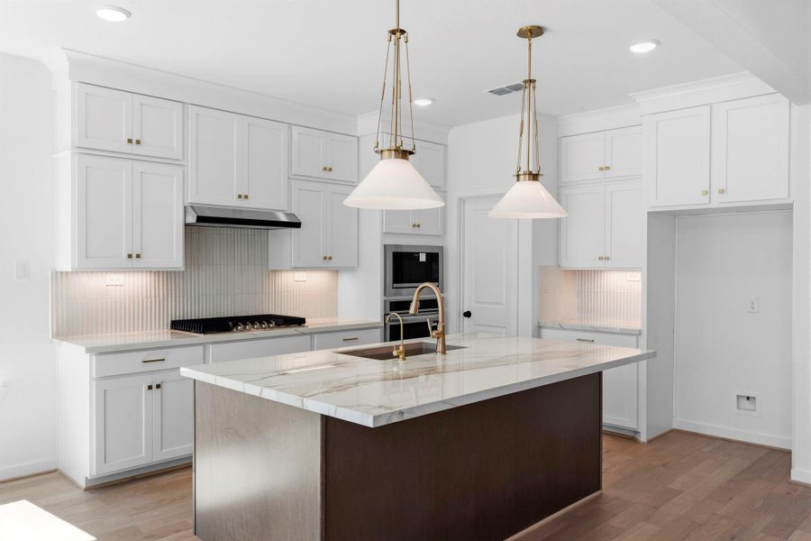 Luxury Kitchen Features Elegant Porcelain Countertops