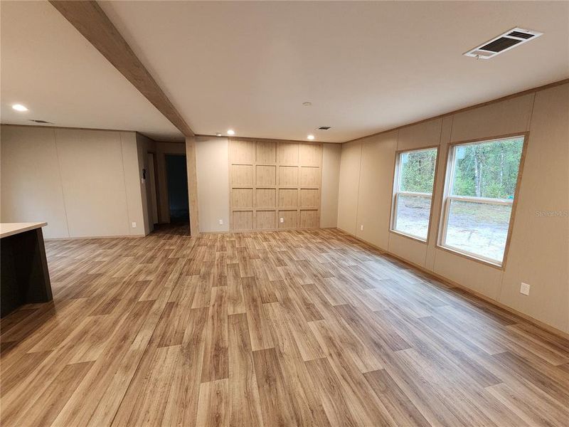 Spacious, unfurnished interior of a new home in , Dunnellon (Image 13).