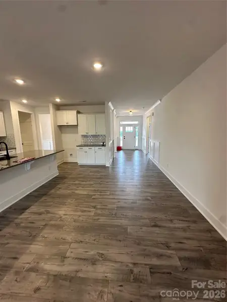 Spacious, unfurnished interior of a new home in Cardiff Glyn, Catawba (Image 14). Spacious, unfurnished interior of a new home in Cardiff Glyn, Catawba (Image 14).