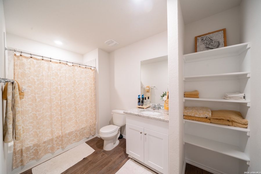 Furnished interior view inside a new home in , Floresville (Image 18).