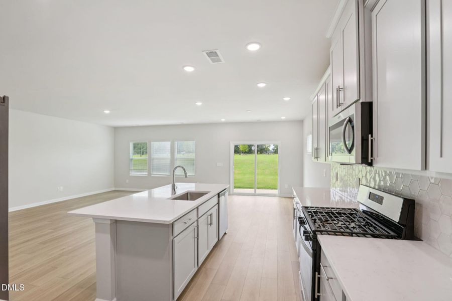 10-web-or-mls-Raleigh- River Glen- 693 W