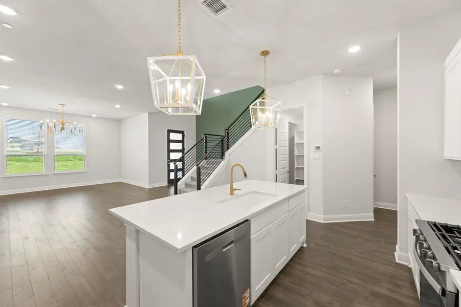 12. 3912 Keya - Kitchen (4)