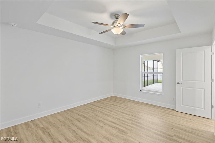Spacious, unfurnished interior of a new home in Cape Coral, Cape Coral (Image 22).