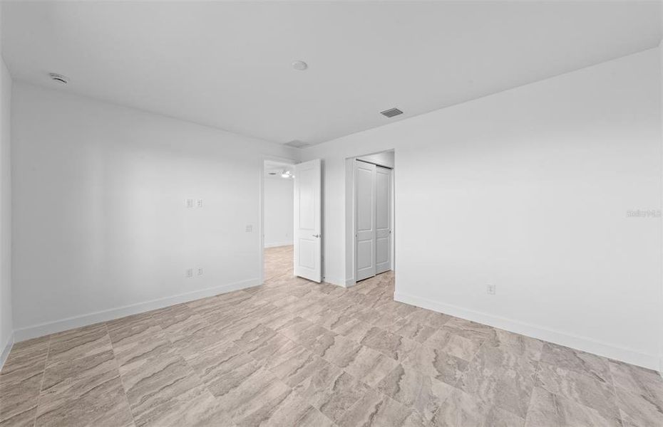 Spacious, unfurnished interior of a new home in Del Webb Catalina, Lakewood Ranch (Image 14).