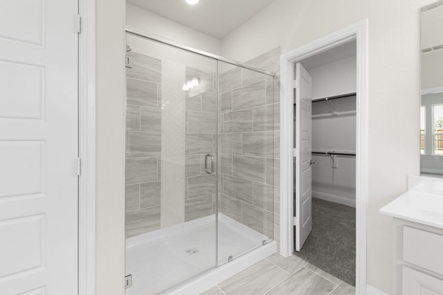 Furnished interior view inside a new home in Elevon, Lavon (Image 9).