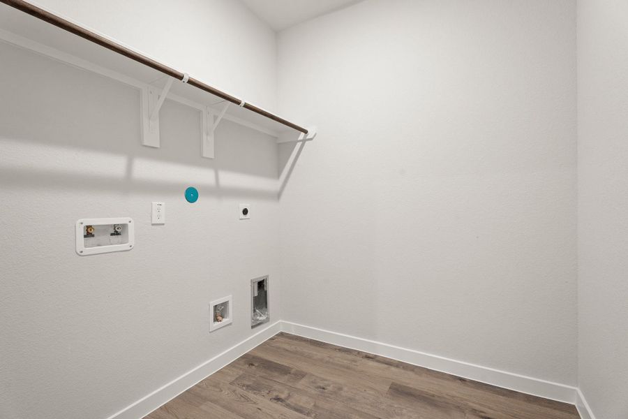 Spacious, unfurnished interior of a new home in Trails at Woodhaven, La Marque (Image 23).