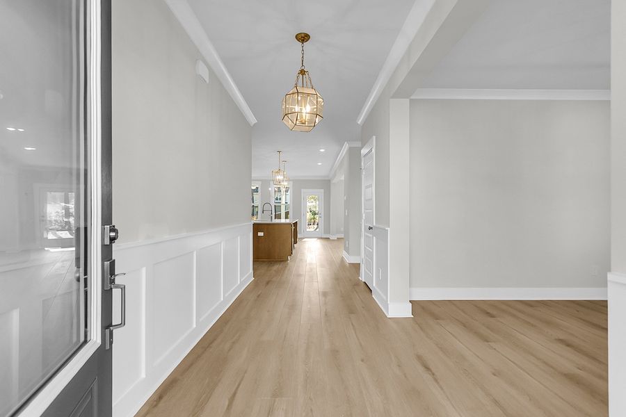 Spacious, unfurnished interior of a new home in Lochton, Summerville (Image 18).