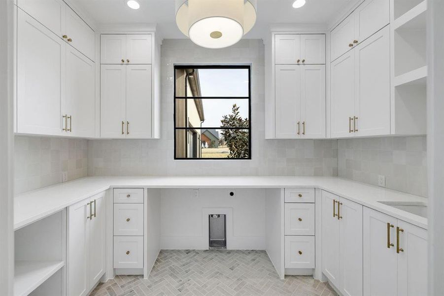 Furnished interior view inside a new home in , Gunter (Image 13).