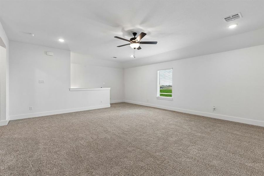 Spacious, unfurnished interior of a new home in Brahman Ranch, Venus (Image 26).