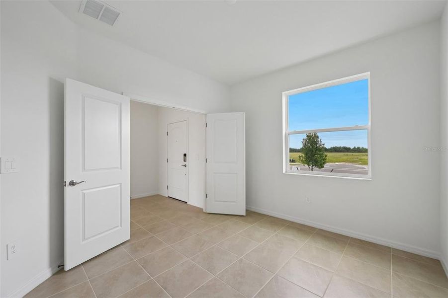 Spacious, unfurnished interior of a new home in Southpointe, Palmetto (Image 15). Spacious, unfurnished interior of a new home in Southpointe, Palmetto (Image 15).