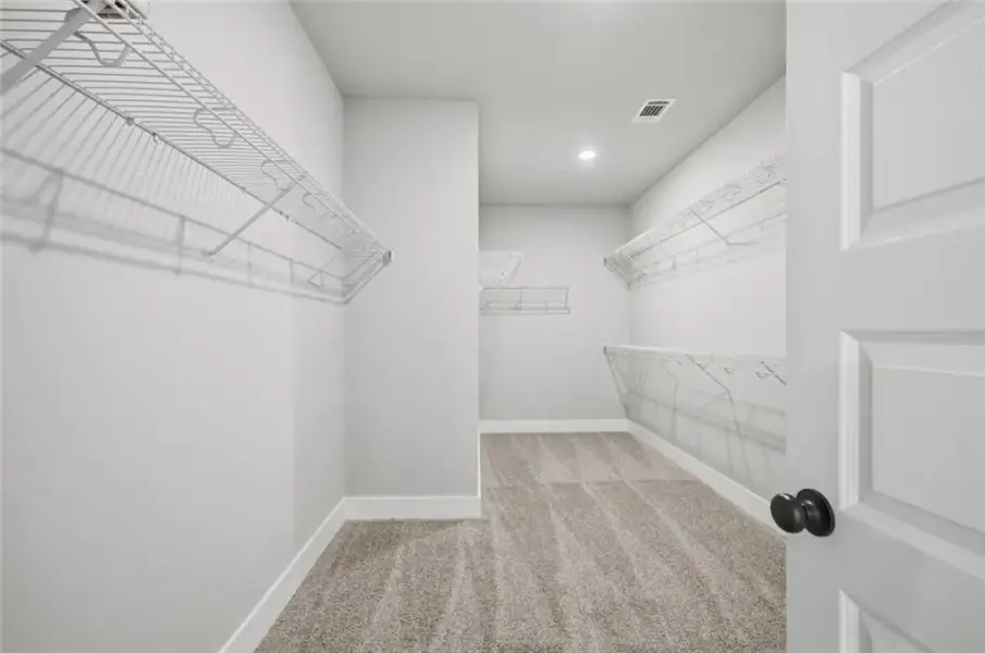 Spacious, unfurnished interior of a new home in , Gainesville (Image 24). Spacious, unfurnished interior of a new home in , Gainesville (Image 24).