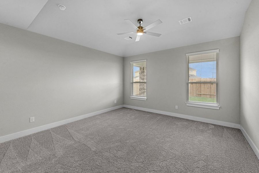 Spacious, unfurnished interior of a new home in Morton Creek Ranch, Katy (Image 32).