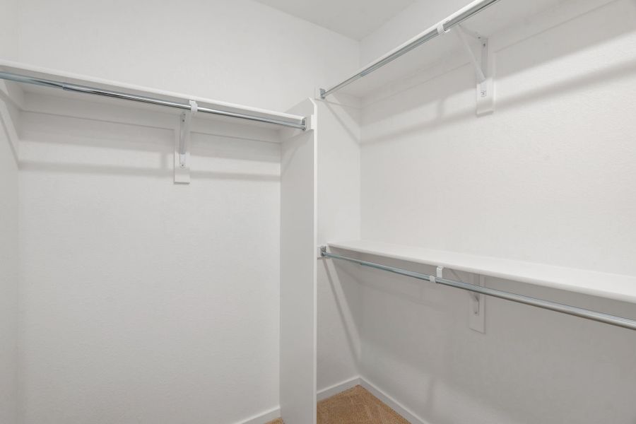 Spacious, unfurnished interior of a new home in Sky Ranch, Watkins (Image 28).