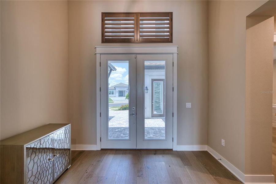 Spacious, unfurnished interior of a new home in , Sarasota (Image 18). Spacious, unfurnished interior of a new home in , Sarasota (Image 18).