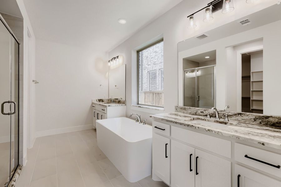 4315 Blackberry - Primary Bathroom 4315 Blackberry - Primary Bathroom