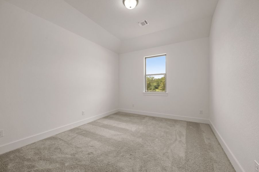 Spacious, unfurnished interior of a new home in Saddleback Estates, Boyd (Image 30).