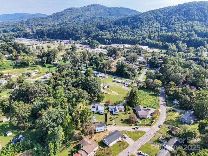 Image 38 of a home in .