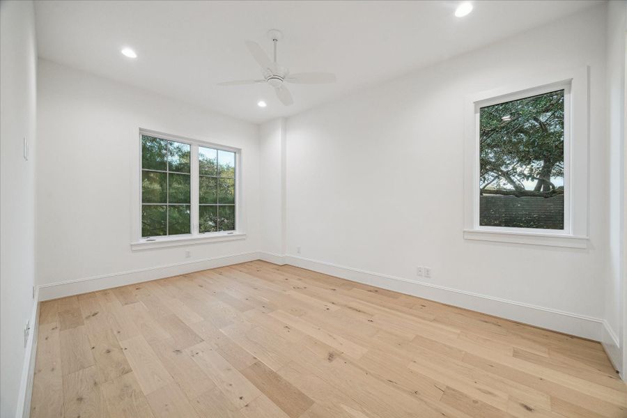 Spacious, unfurnished interior of a new home in , Houston (Image 30).