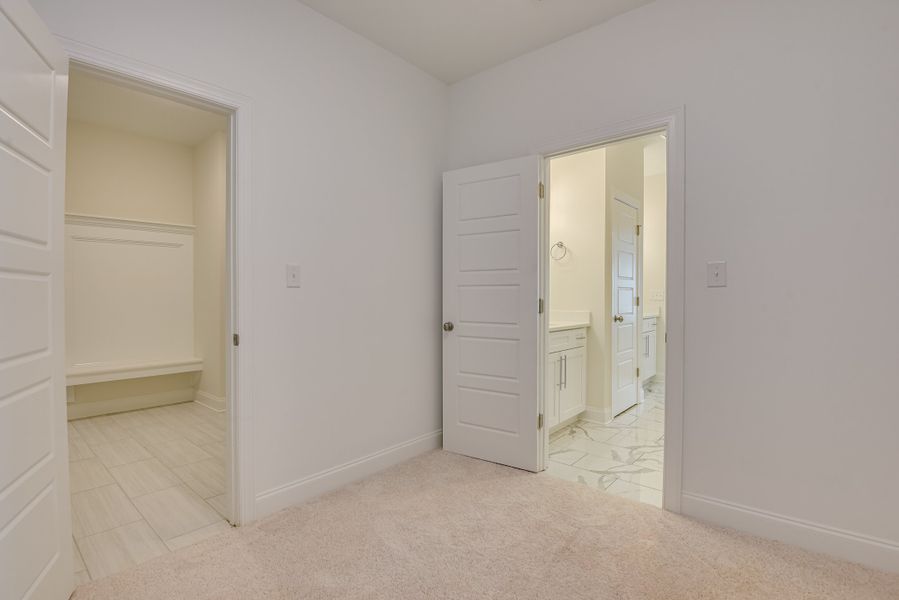Spacious, unfurnished interior of a new home in The Sanctuary, Aiken (Image 12). Spacious, unfurnished interior of a new home in The Sanctuary, Aiken (Image 12).