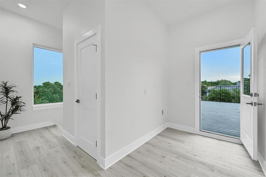 Spacious, unfurnished interior of a new home in , Pottsboro (Image 20).