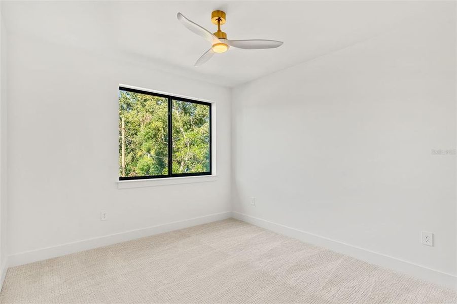 Spacious, unfurnished interior of a new home in , Orlando (Image 28).