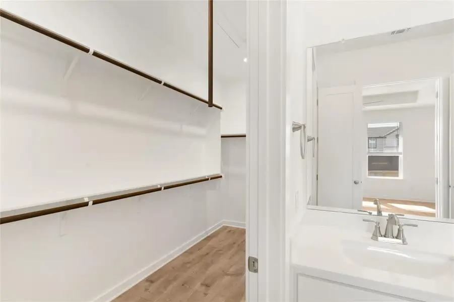 **PHOTO IS REPRESENTATIVE OF FLOORPLAN ONLY** **PHOTO IS REPRESENTATIVE OF FLOORPLAN ONLY**