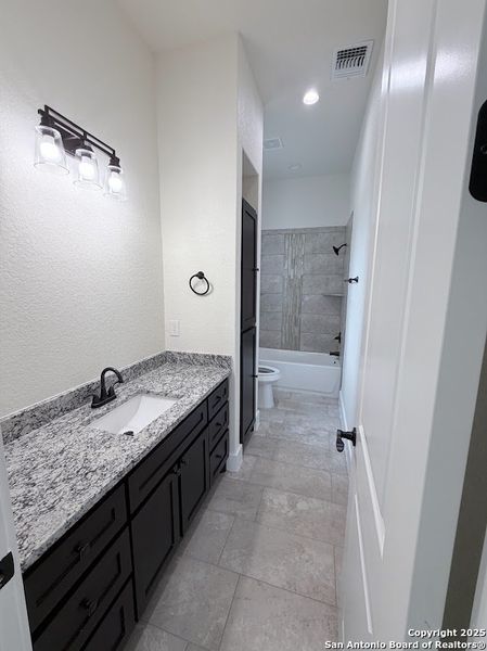 Furnished interior view inside a new home in , Floresville (Image 5).