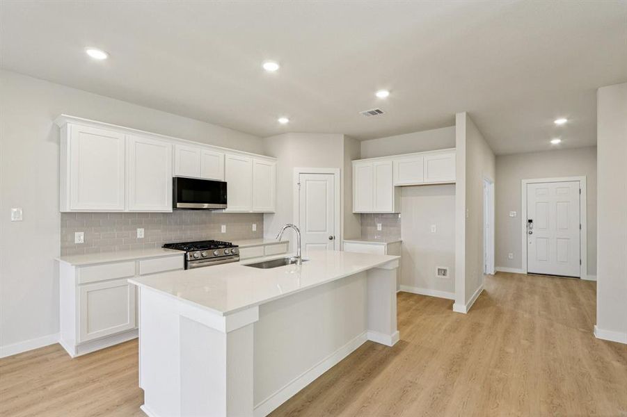 Furnished interior view inside a new home in Hickory Hill, Sherman (Image 13).