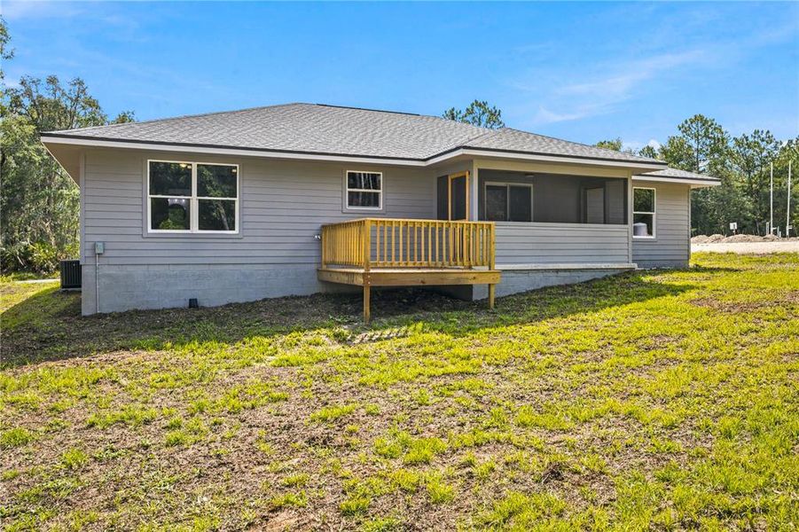 Exterior details and patio area of a home in , Ocala (Image 23).