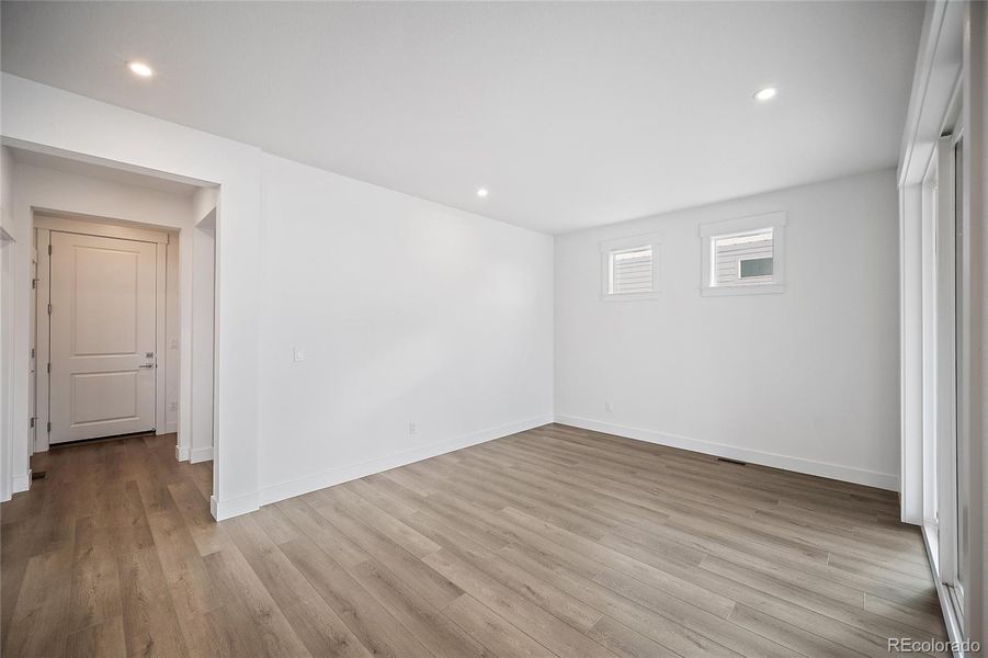 Spacious, unfurnished interior of a new home in Jackson Creek, Monument (Image 29).