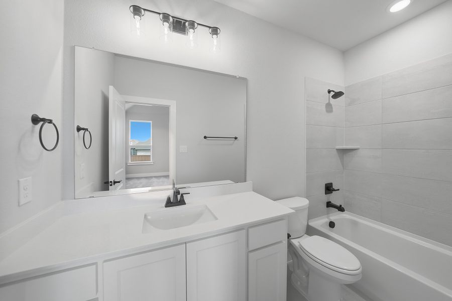 Furnished interior view inside a new home in Quail Hollow, Rockwall (Image 13).
