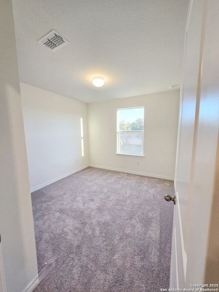 Spacious, unfurnished interior of a new home in Cove at Westover Hills, San Antonio (Image 12).