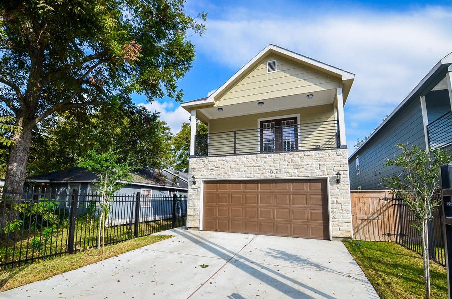 Exterior details and patio area of a home in , Houston (Image 30). Exterior details and patio area of a home in , Houston (Image 30).
