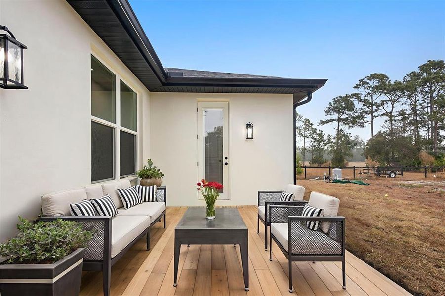 Exterior details and patio area of a home in , Eustis (Image 27).