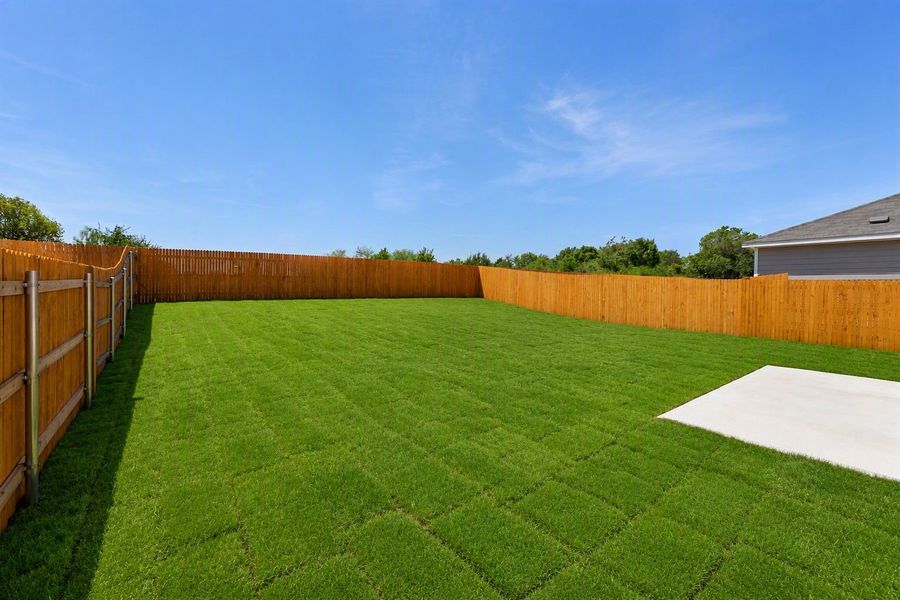 Exterior details and patio area of a home in Skyview, Belton (Image 3).