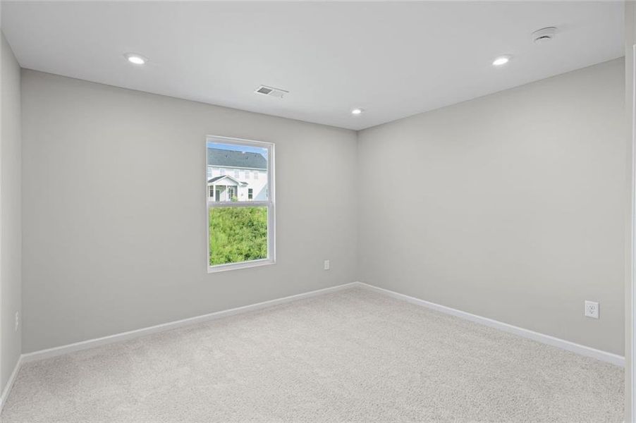 Spacious, unfurnished interior of a new home in Twin Lakes, Hoschton (Image 13).
