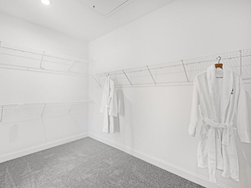 Spacious, unfurnished interior of a new home in Oakmead, Buford (Image 17).