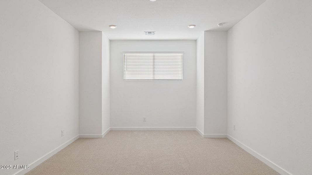 3985_Phoenician_Lot 2081_Aloravita_Peori 3985_Phoenician_Lot 2081_Aloravita_Peori