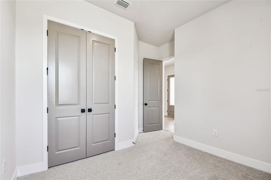 Spacious, unfurnished interior of a new home in Palmera Wellen Park - Classic Series, Venice (Image 20).