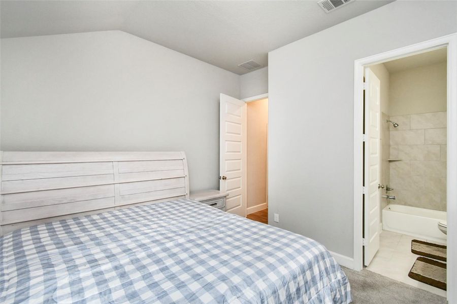 Furnished interior view inside a new home in Cross Creek West 55', Fulshear (Image 15).