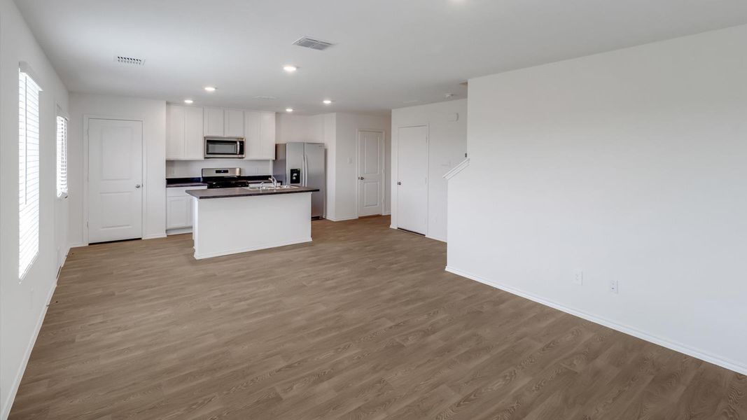 Spacious, unfurnished interior of a new home in Prairie Lakes, Buda (Image 17). Spacious, unfurnished interior of a new home in Prairie Lakes, Buda (Image 17).