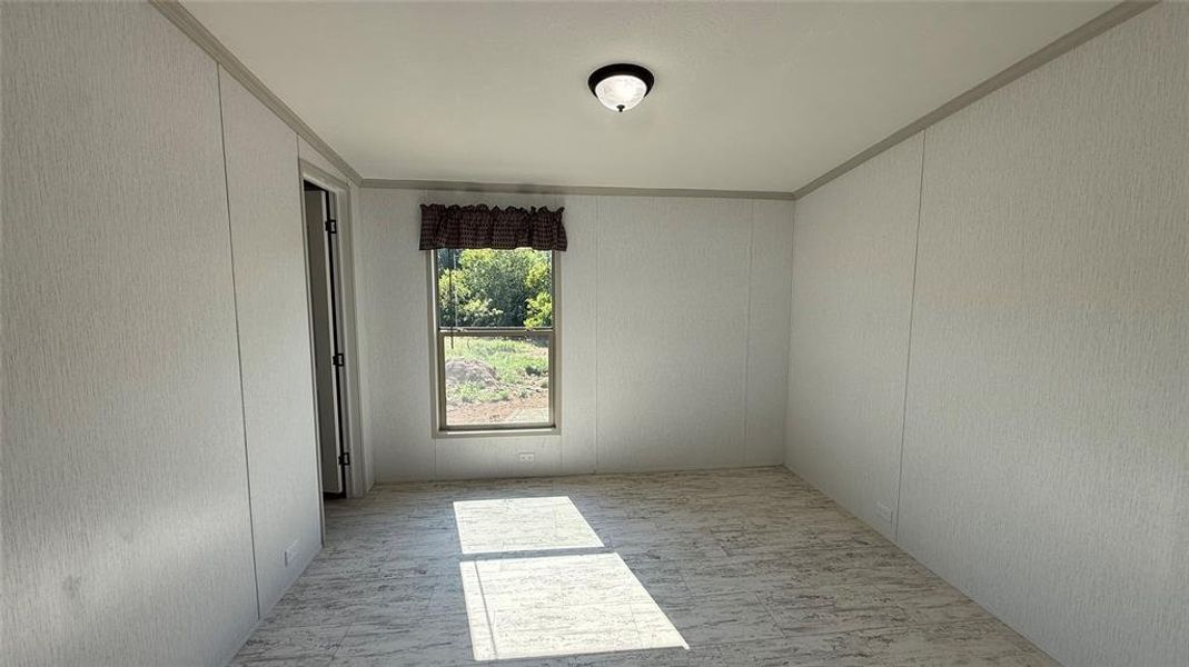 Spacious, unfurnished interior of a new home in , Bridgeport (Image 10).